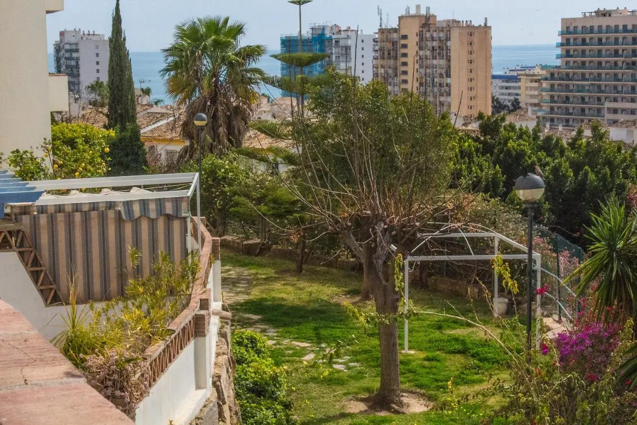 2Bdr Sunny Apartment With Pool And Private Parking In Benalmadena Spain