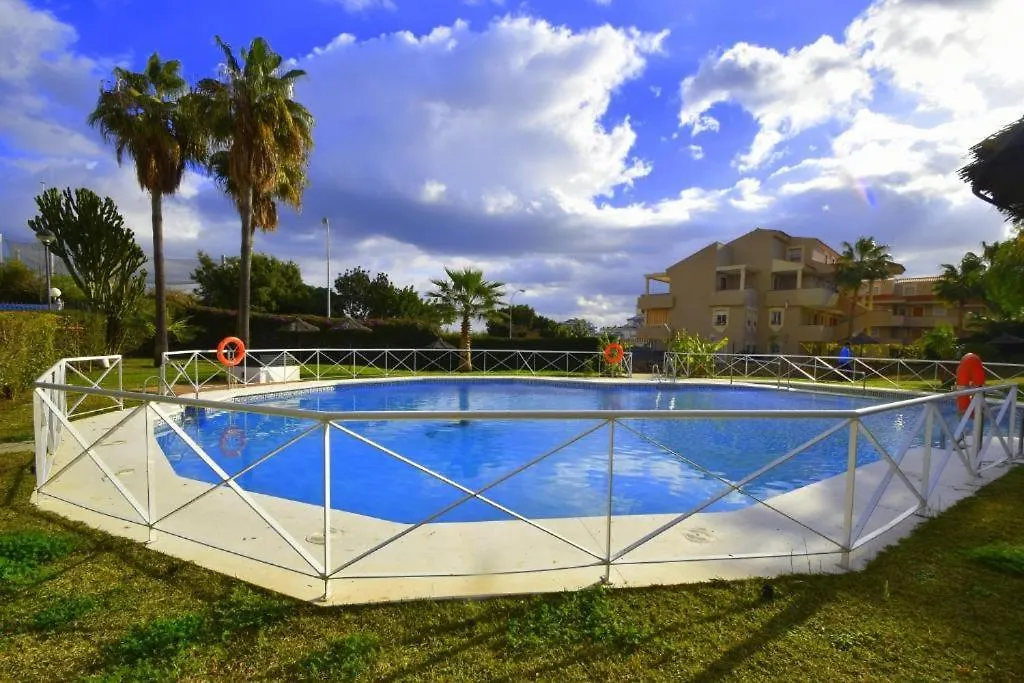 2Bdr Sunny Apartment With Pool And Private Parking In Benalmadena Spain
