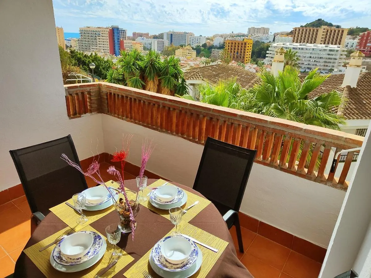 2Bdr Sunny Apartment With Pool And Private Parking In Benalmadena